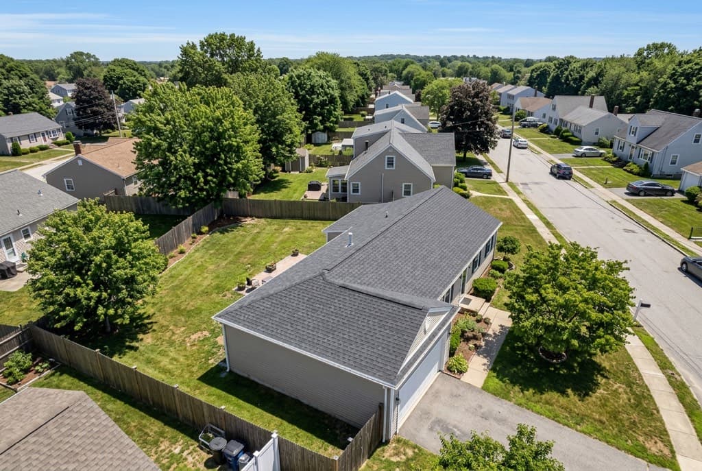 New architectural shingle roof on a North Providence, Rhode Island residential home