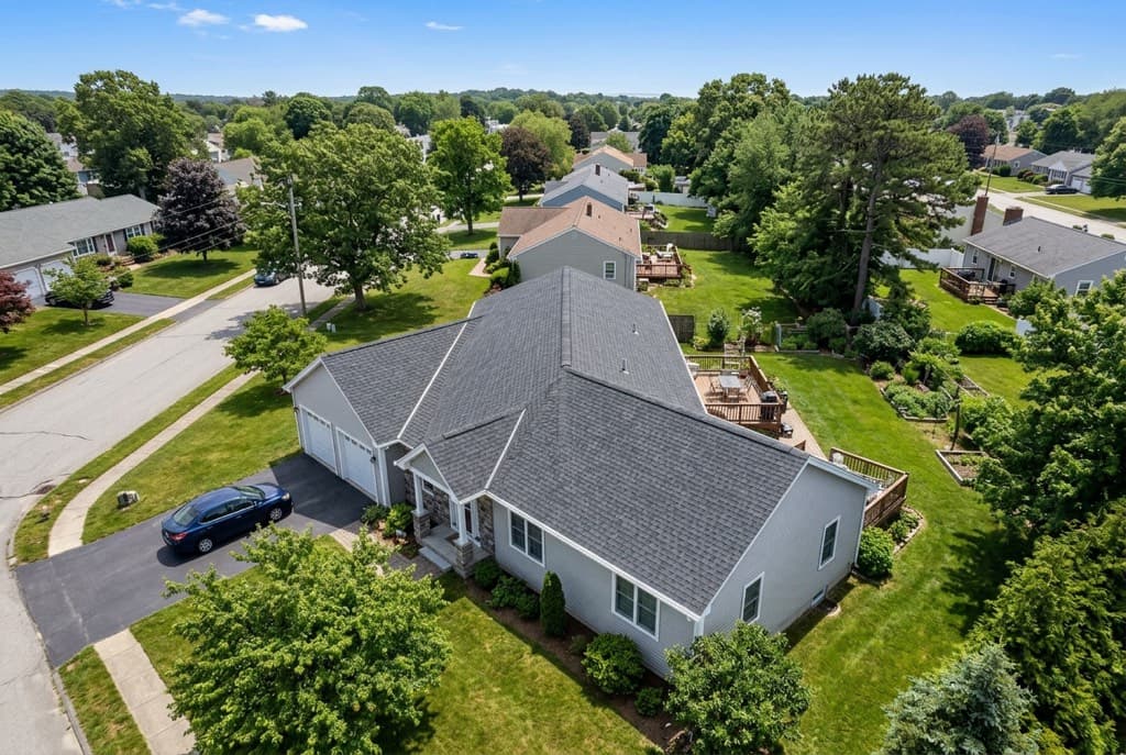 New architectural shingle roof on a Warwick, Rhode Island residential home